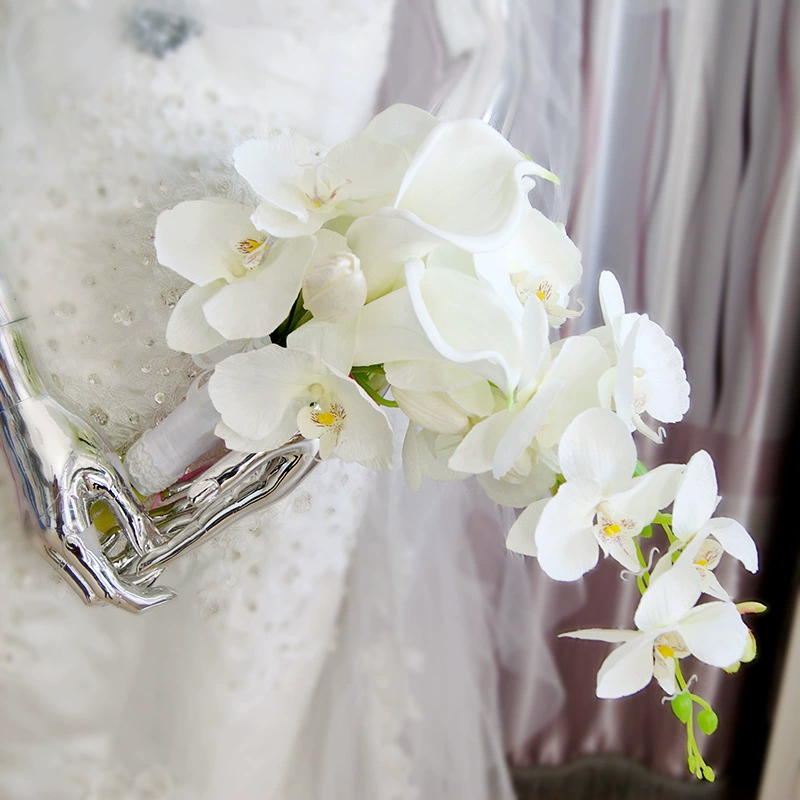 Home Fragrance In French - Französische romantische Hochzeit, weiße Calla-Lilienbraut mit